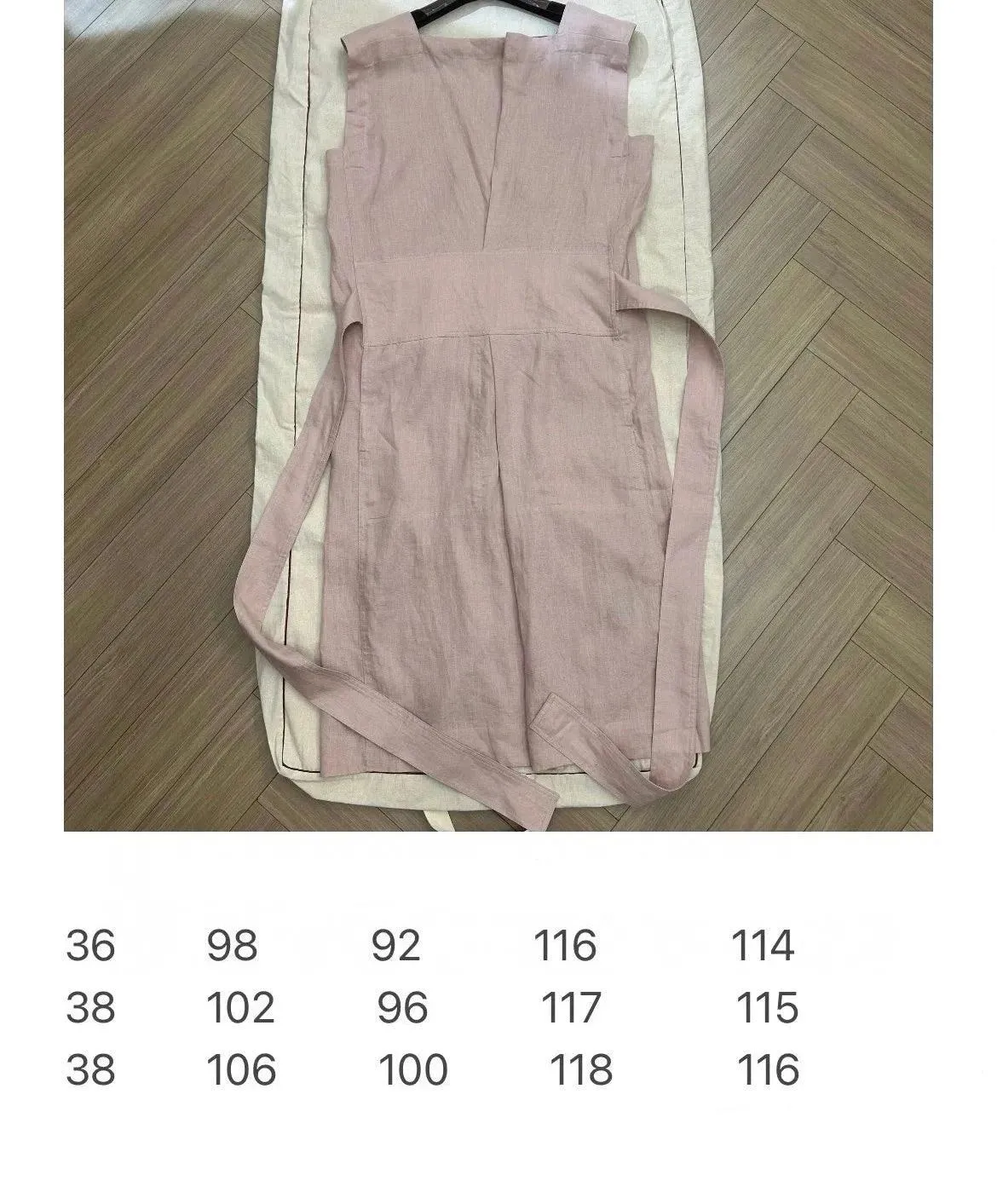 Chic Sleeveless Linen Summer Dress with Elegant Long Skirt and Waist Detail